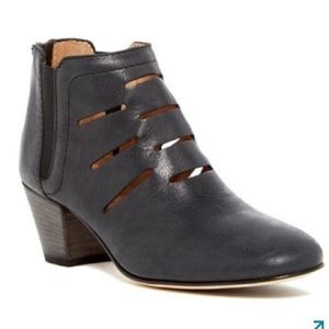 AQUATALIA BOOTIES Freida Cutout Ankle Boots 10